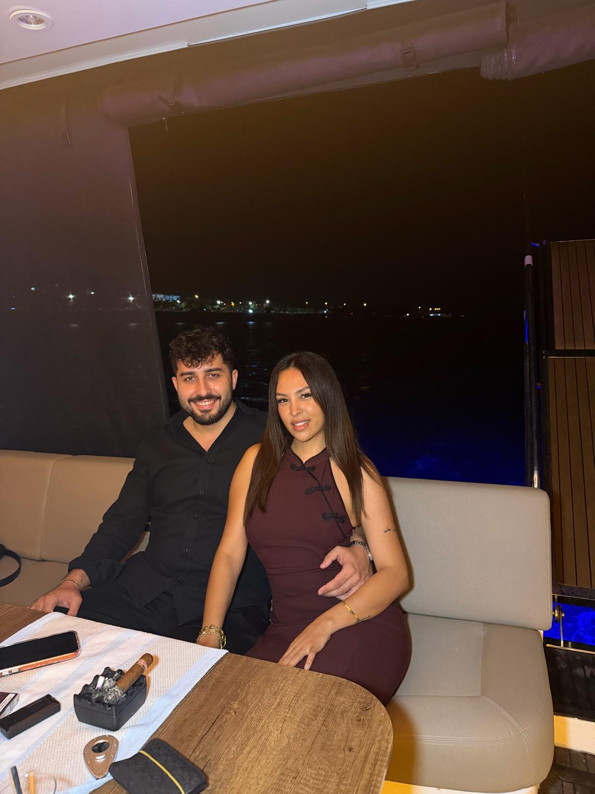 Romantik bir çiftin özel anı